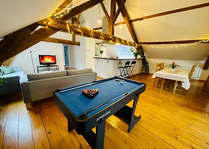 Down Town Spacious Loft With Private Parking