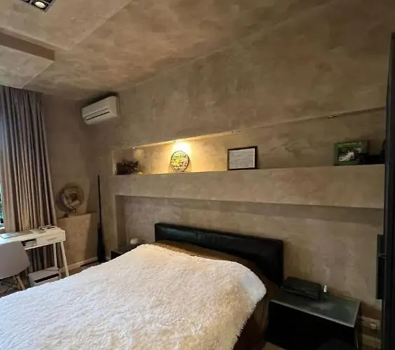 Cosy And Modern 2 Bedroom Apartment In Brussels