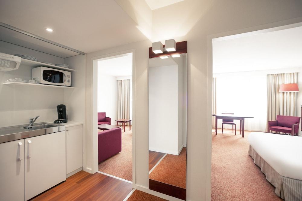 Hotel Mercure Airport