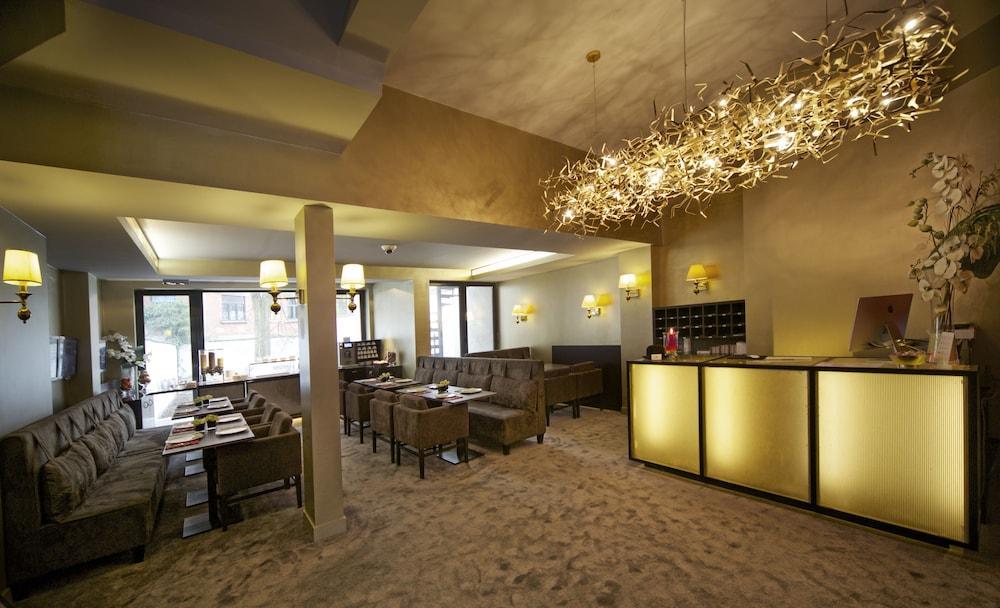 The Neufchatel Hotel