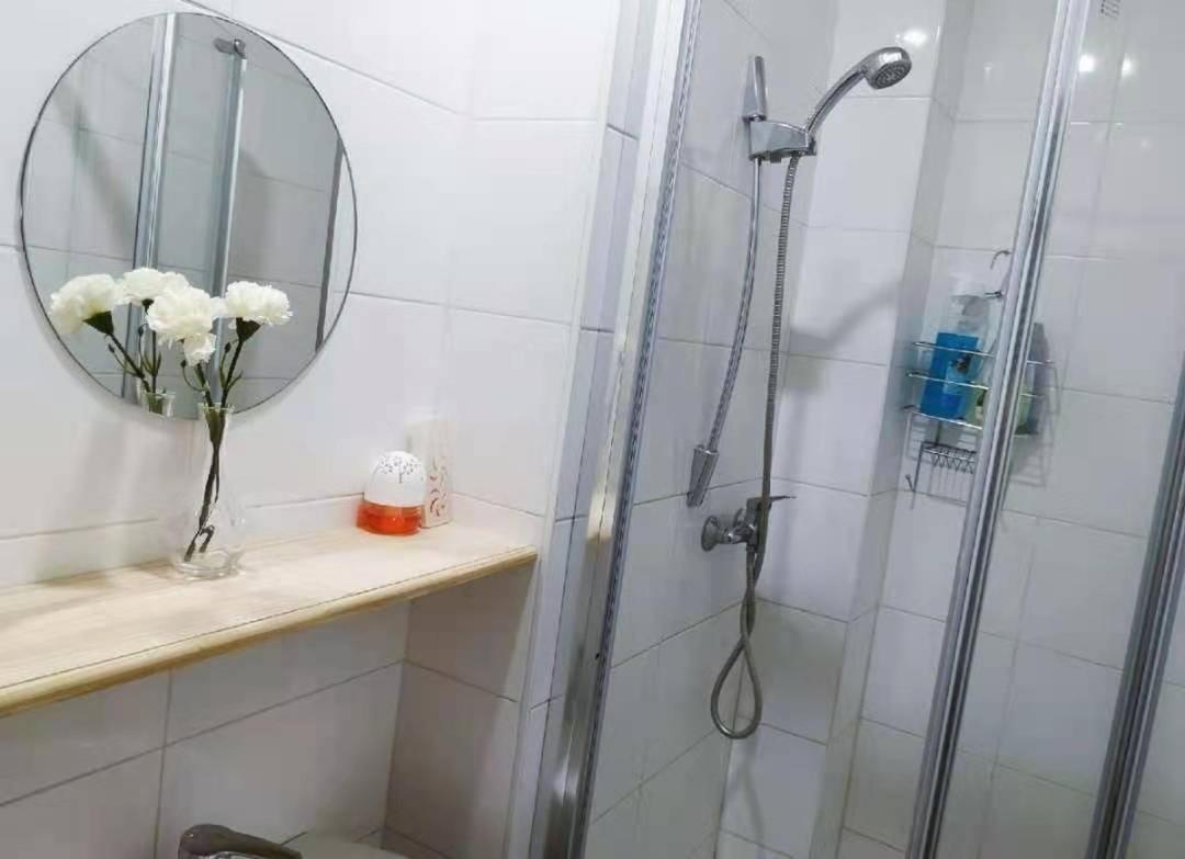 Homestay A Private With Share The Bathroom Brussels
