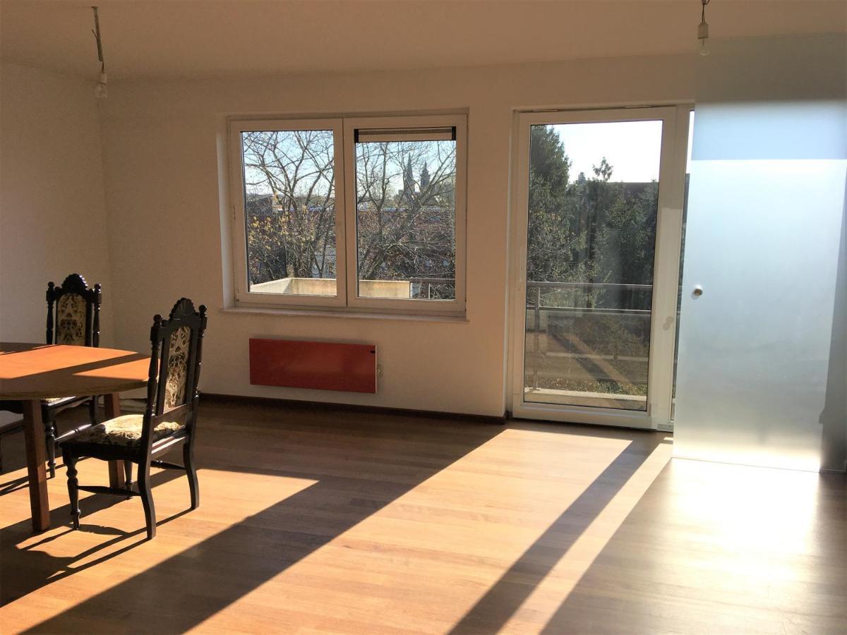 Jolie Studio Avec Vue Sur L'atomium Appartement *