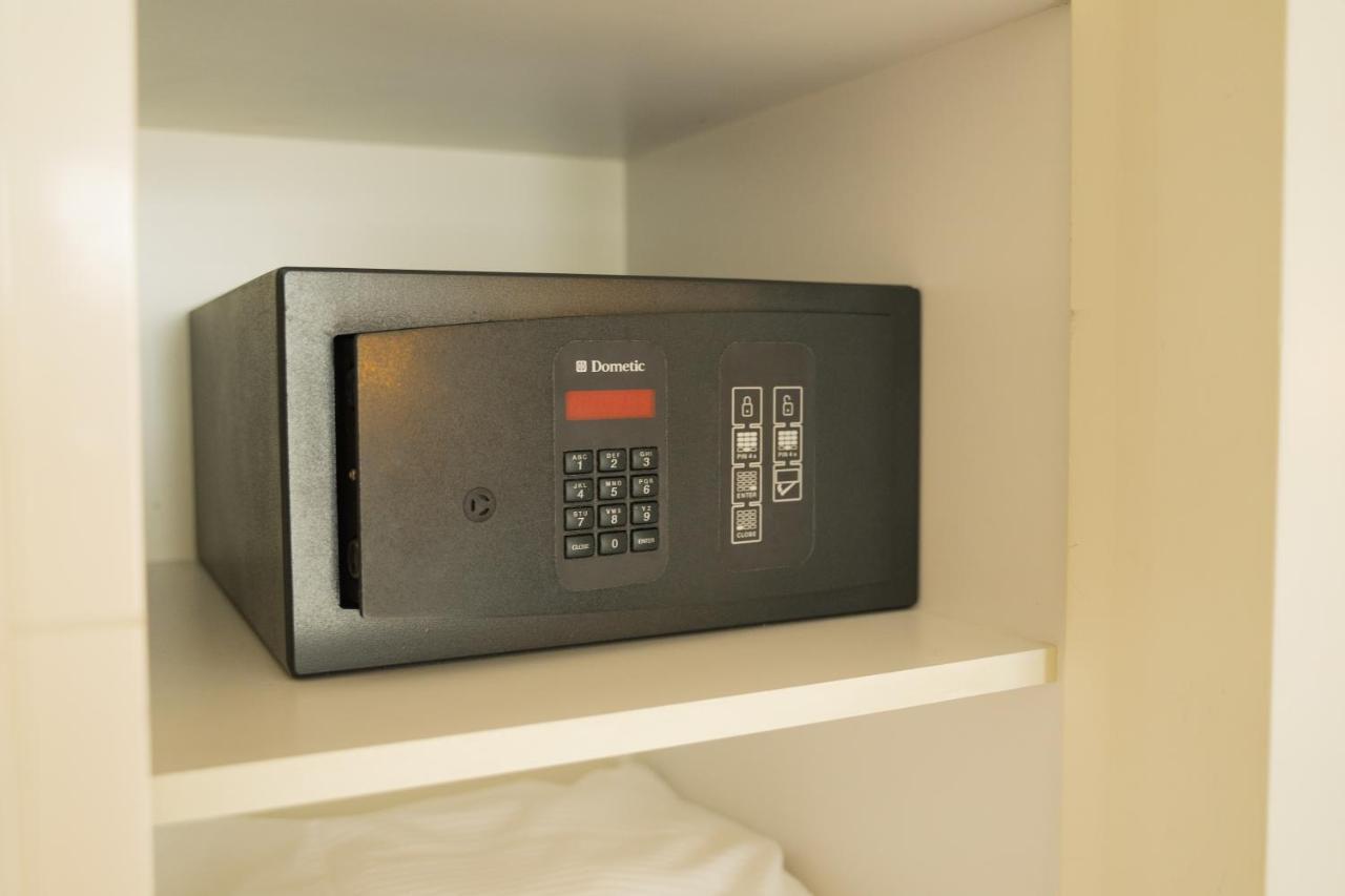 Aparthotel B-aparthotel Grand Place 4*