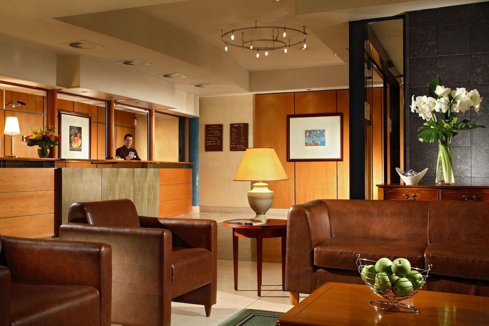 Citadines Toison D’or Aparthotel
