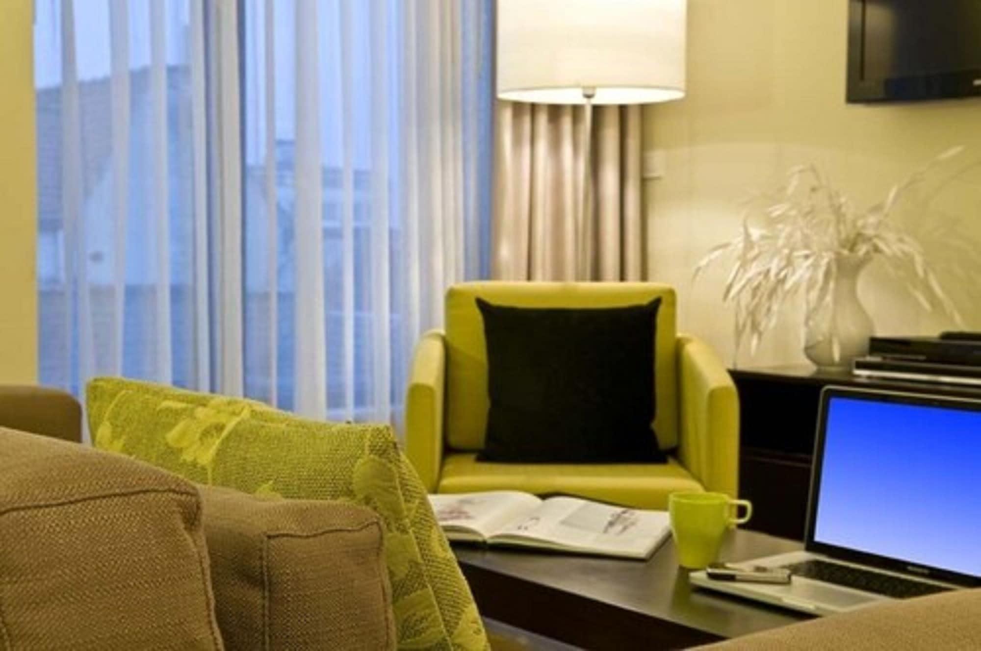 B-aparthotel Grand Place Aparthotel 4*