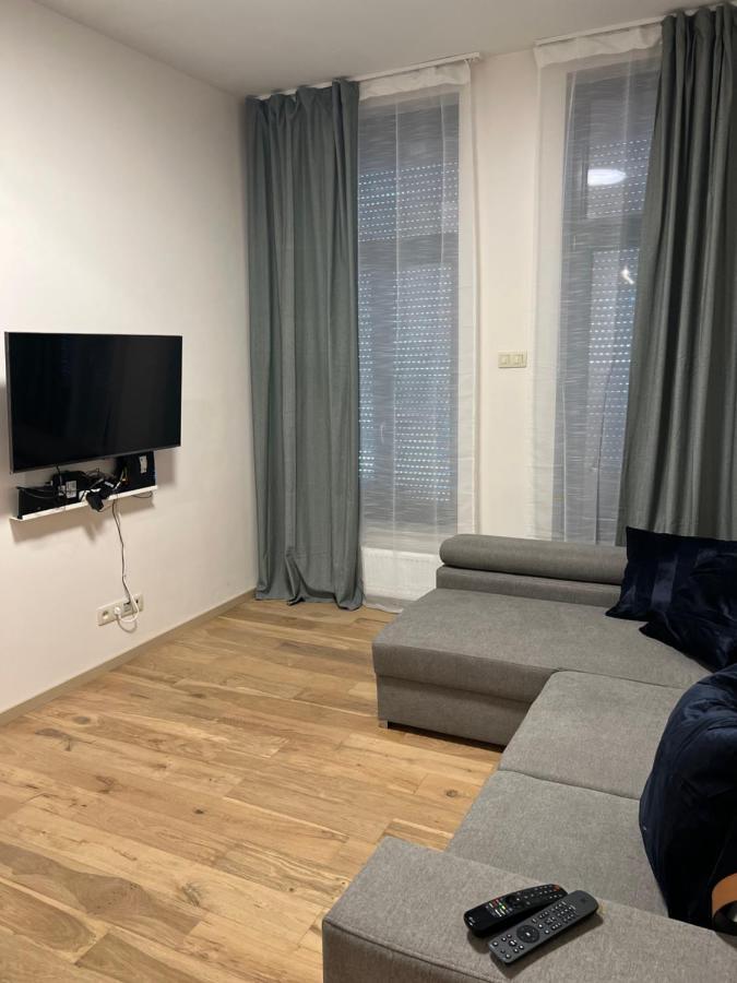 Exclusive Two-level With Private Terrace On The Canal