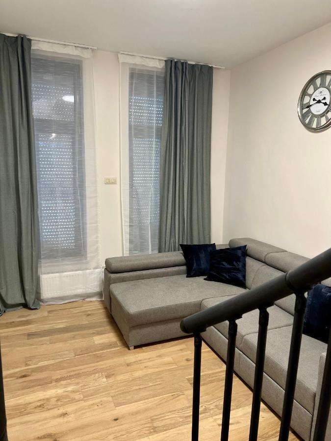 Exclusive Two-level With Private Terrace On The Canal Appartamento