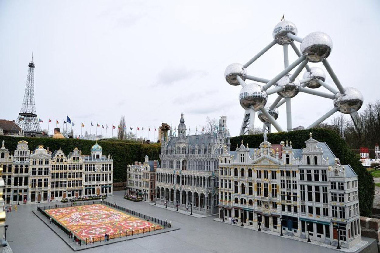 Cinquantenaire