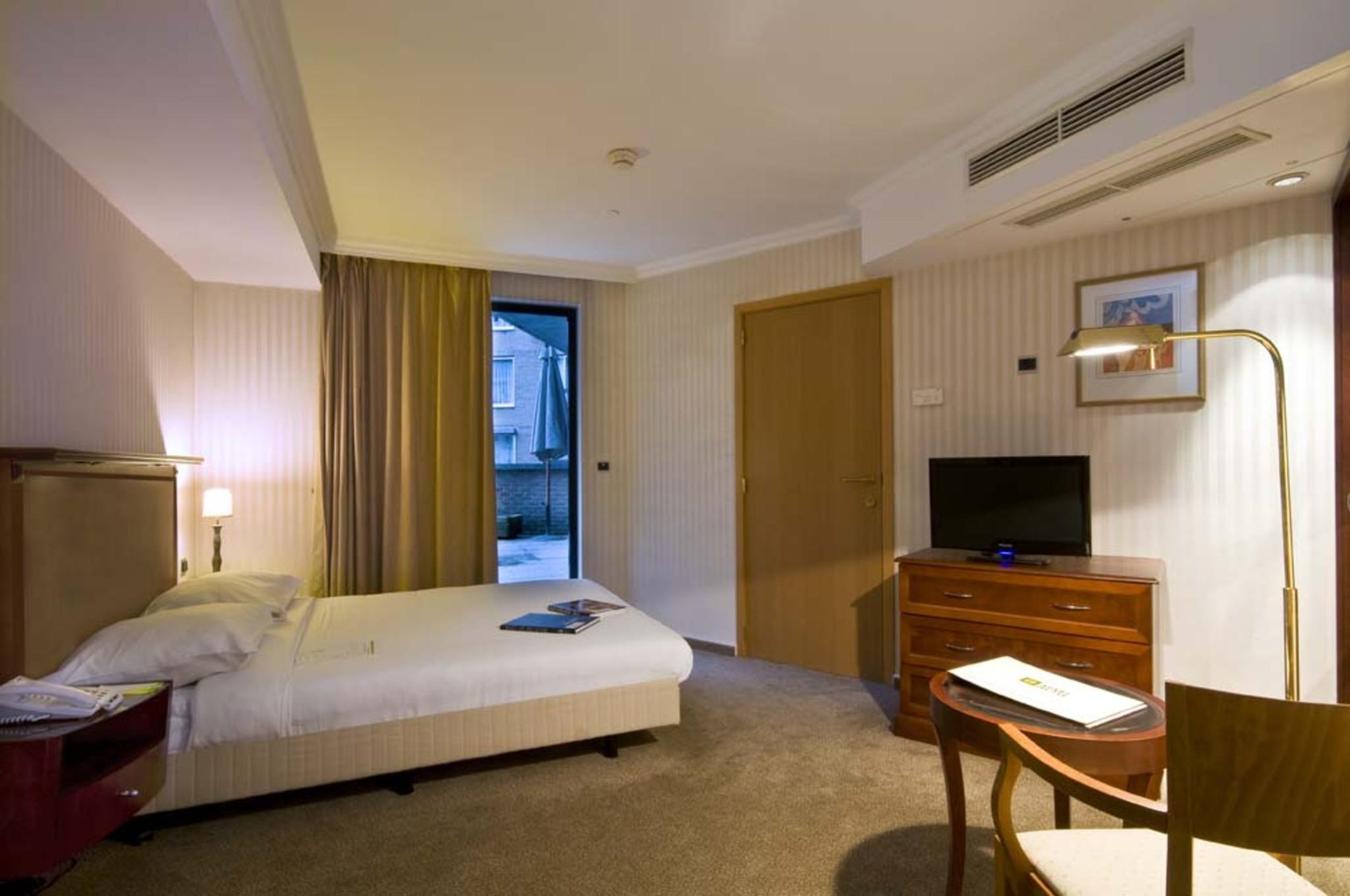 B-aparthotel Ambiorix Aparthotel Brussels