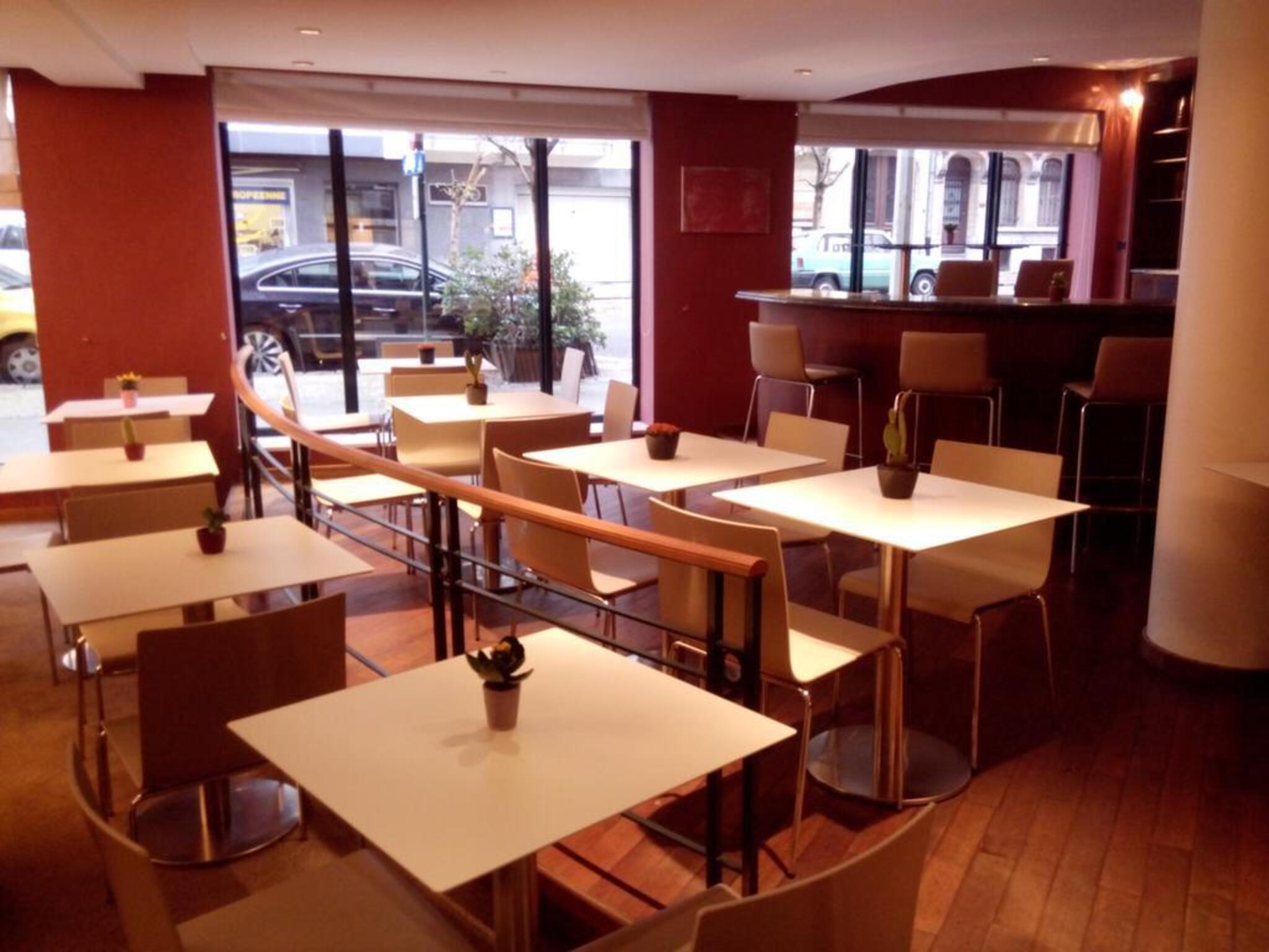 B-aparthotel Ambiorix 4* Brussels