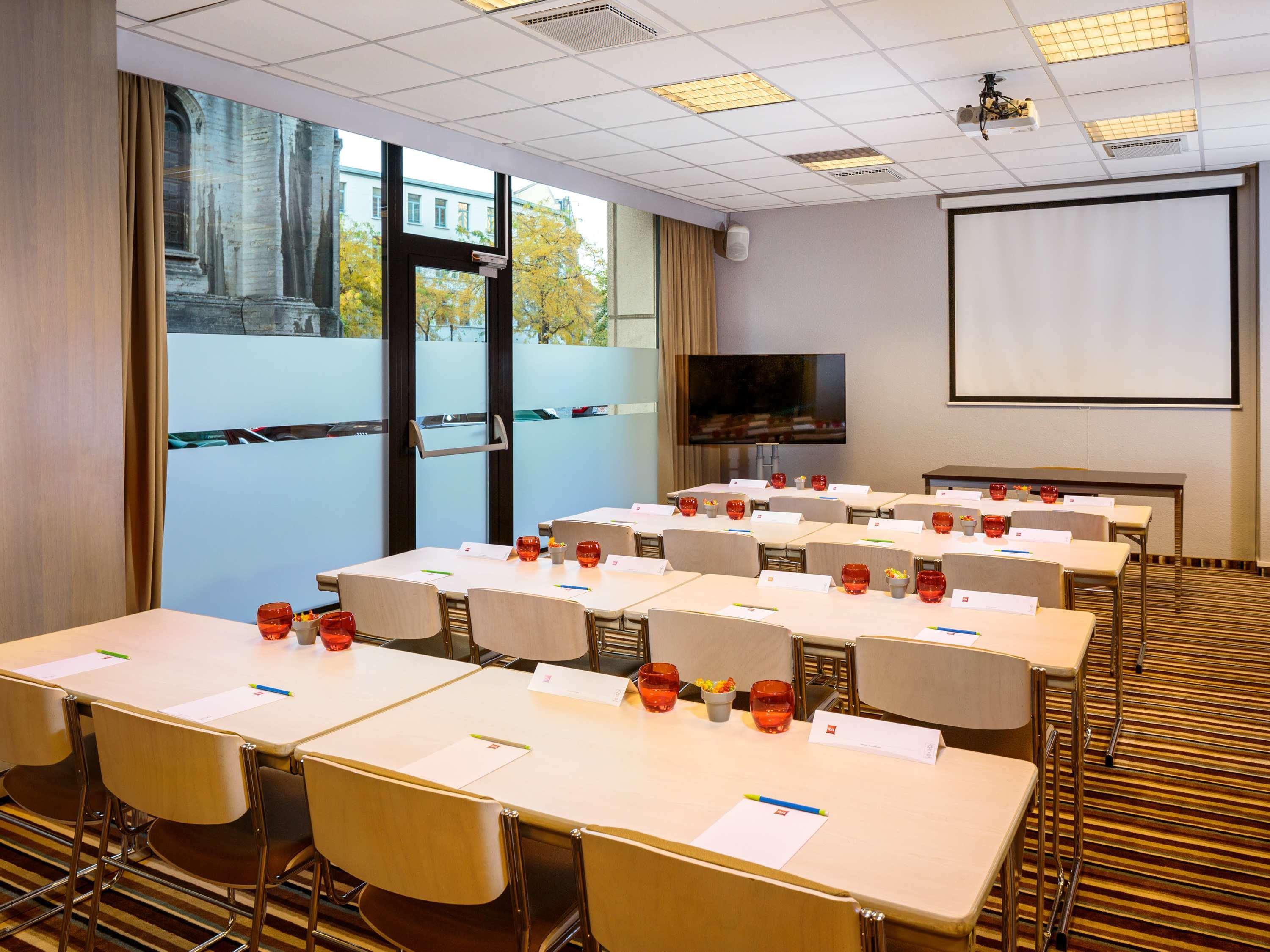 Ibis City Centre 3*
