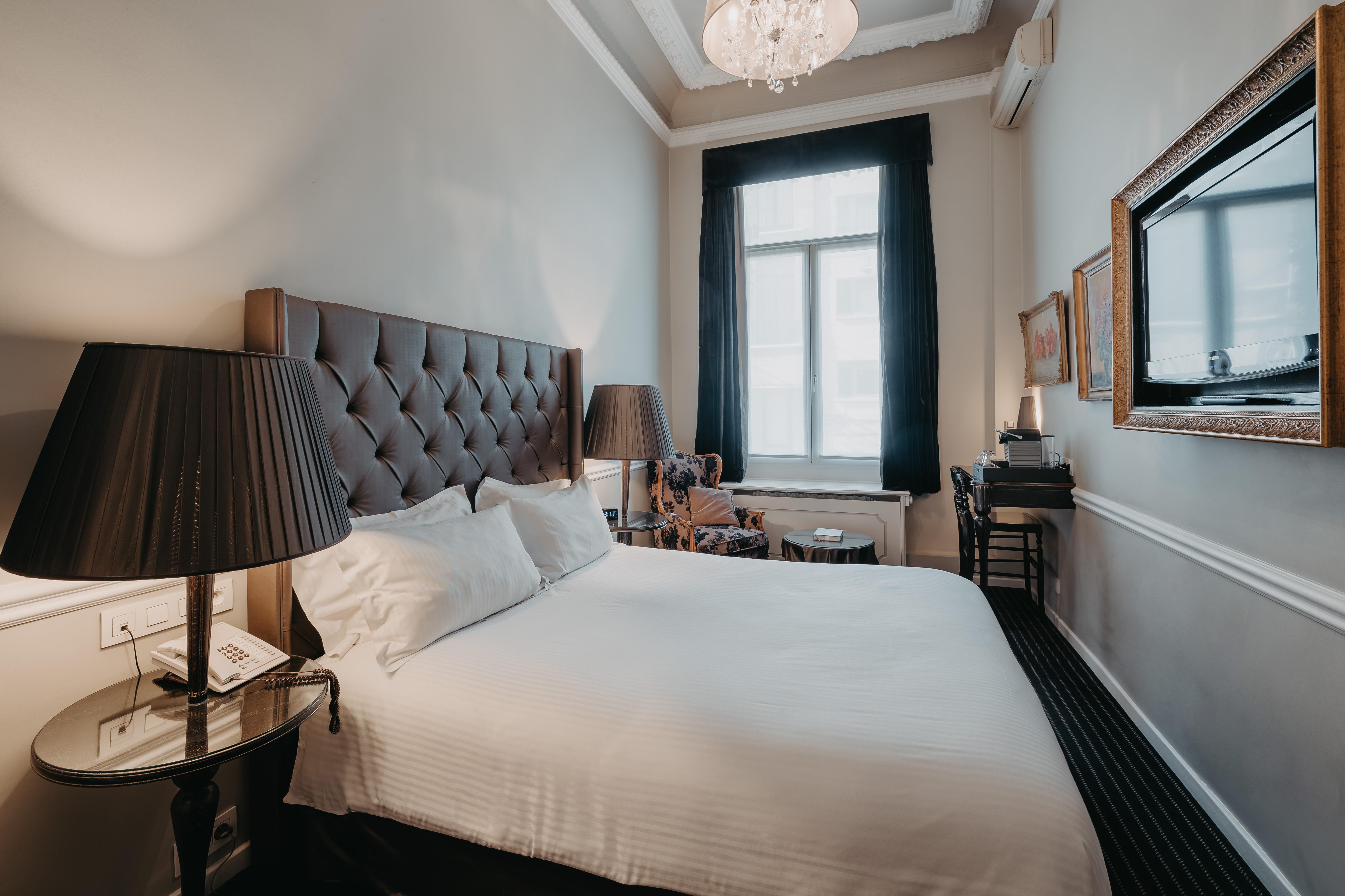 Manos Premier Hotel