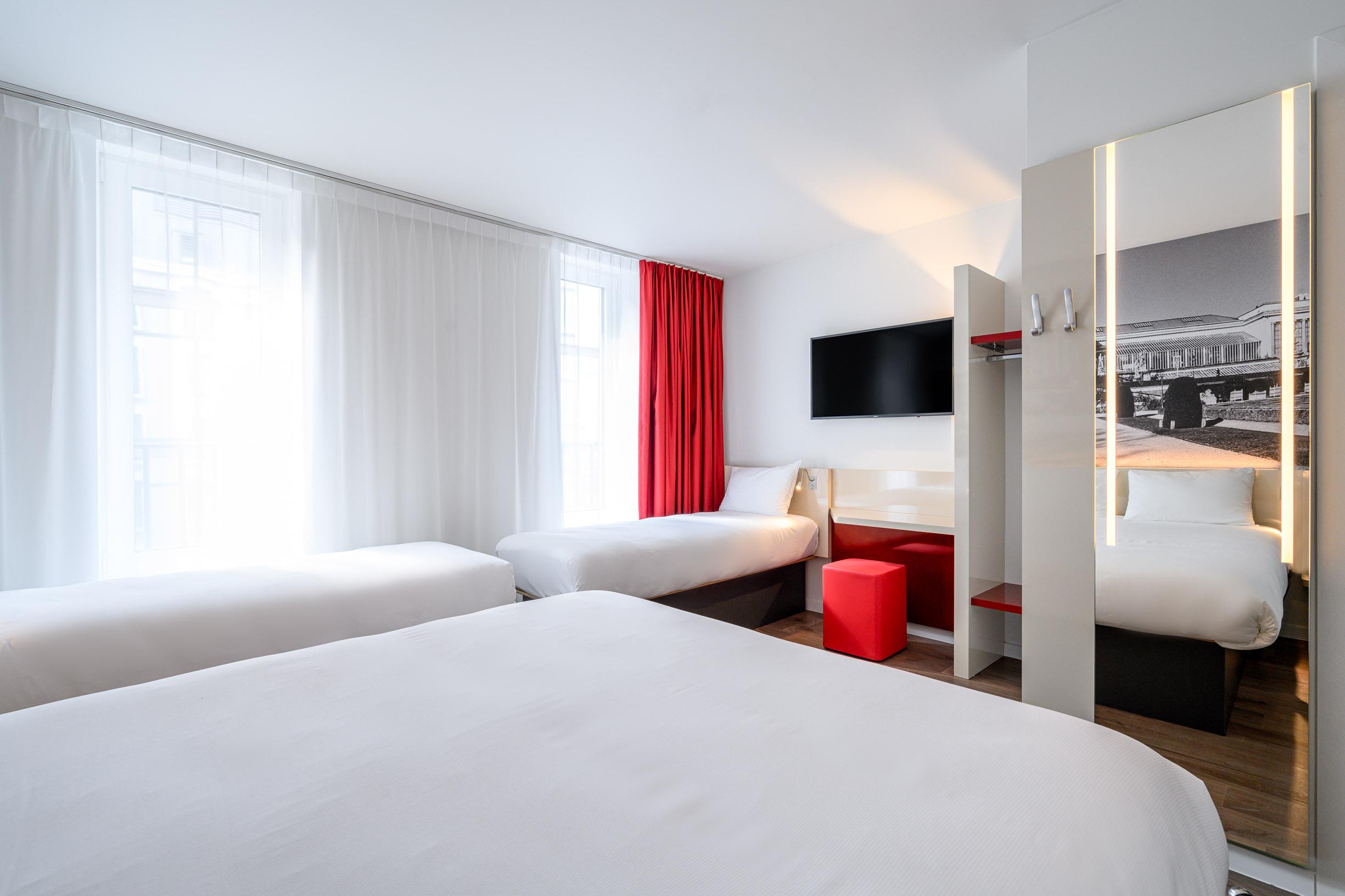 Hotel Centre Gare Du Midi 3*