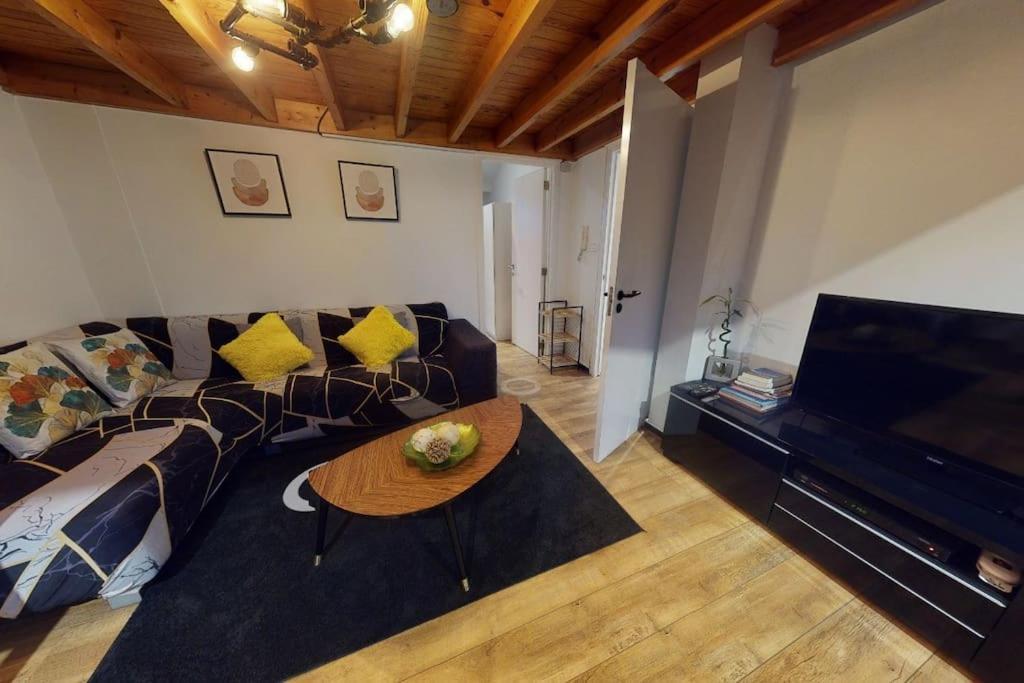 2 Bedroom With A Rooftop Terrace On 3rd Floor * Bruxelles