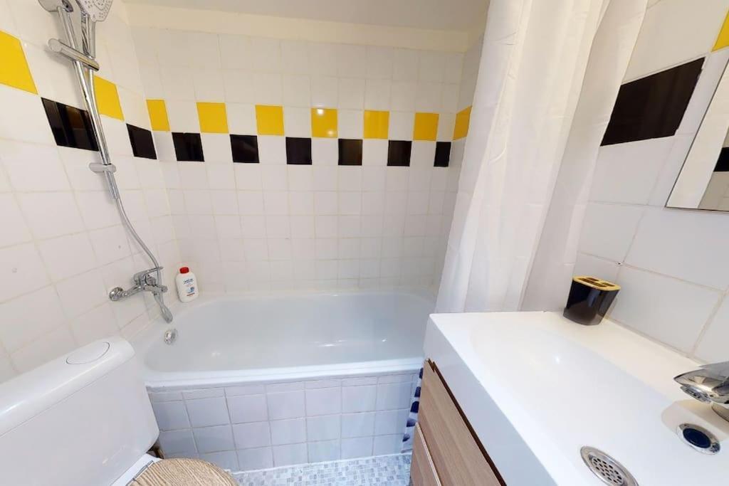 Appartement 2 Bedroom With A Rooftop Terrace On 3rd Floor Bruxelles