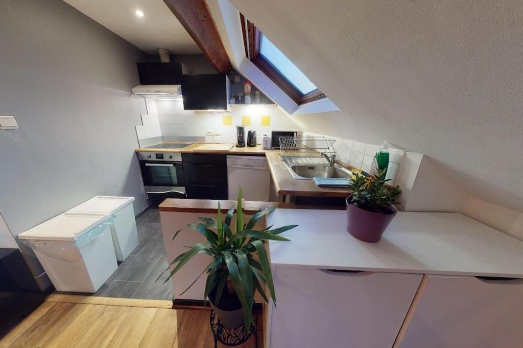 2 Bedroom With A Rooftop Terrace On 3rd Floor Appartement
