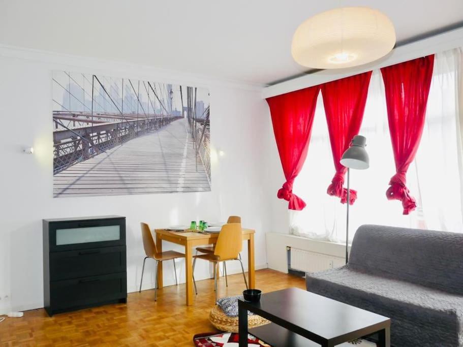 Ixelles: Superbe Appartement, Idealement Situe