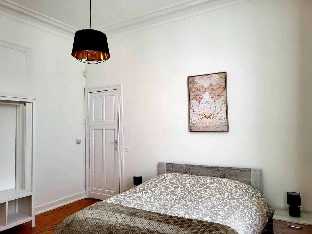 Bed & Blockchain Private With Shared Bathroom Guest house Brussels