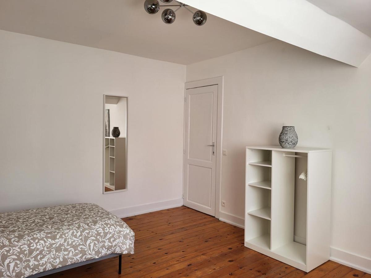 Bed & Blockchain Private With Shared Bathroom Guest house *