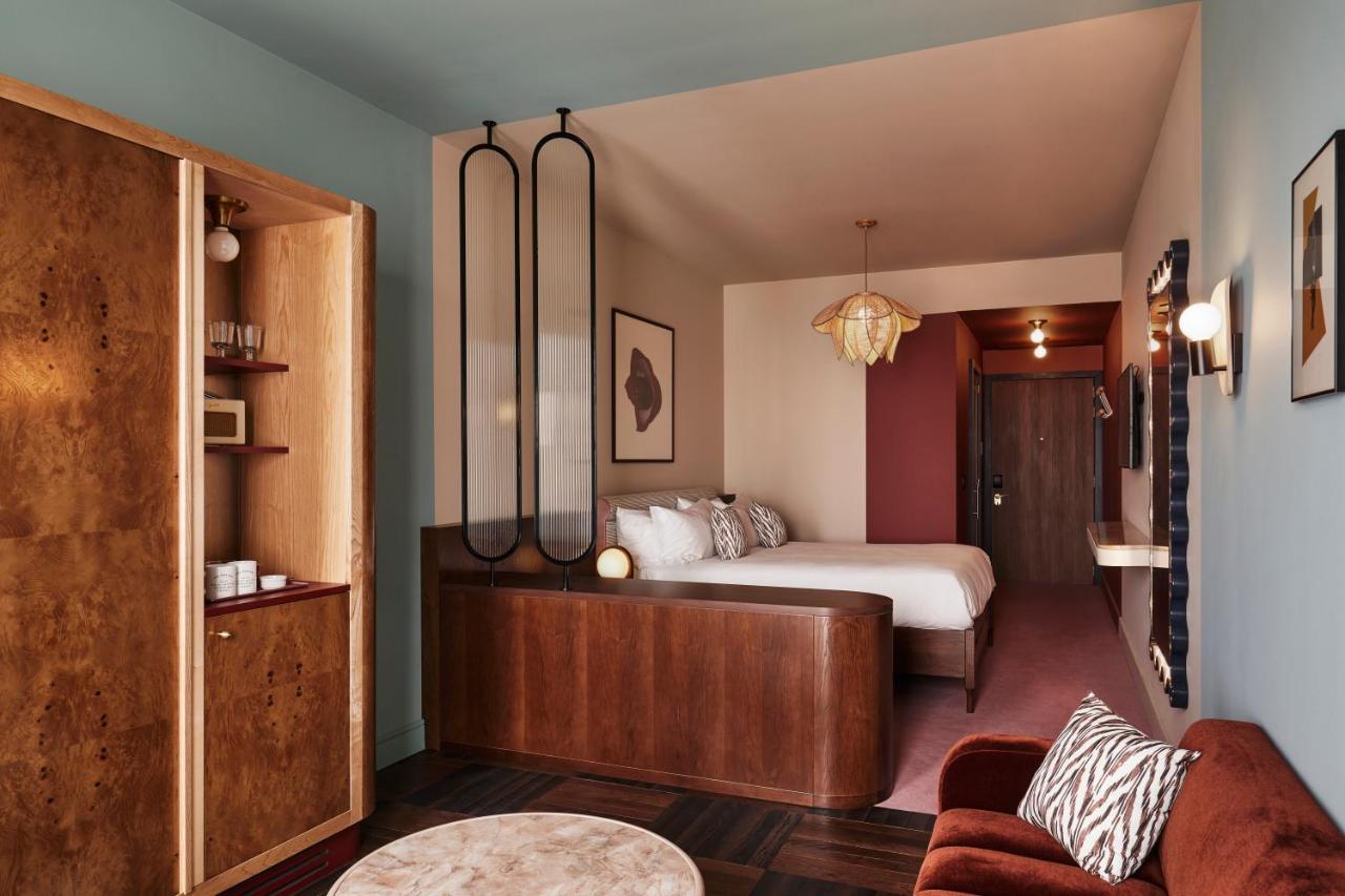 The Hoxton, Hotel