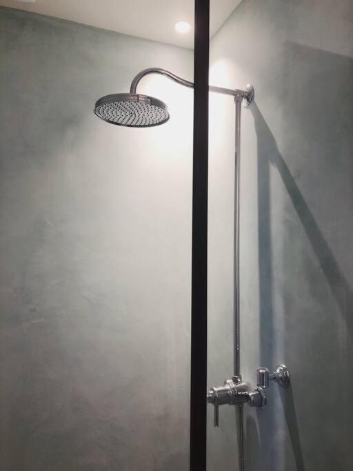 Comfortable Flat Close To Flagey Appartamento *