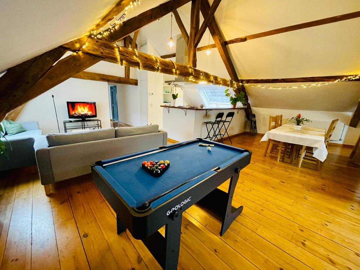 Down Town Spacious Loft With Private Parking * Brussel