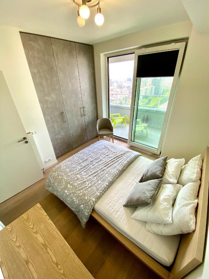 Private On An Espectacular And Unique View Shared Flat Appartement