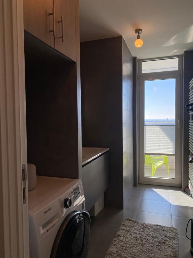 Private On An Espectacular And Unique View Shared Flat *