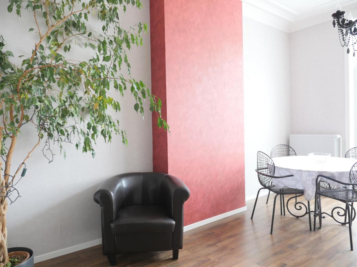 Loft Atypique Avec Terrasse Appartamento