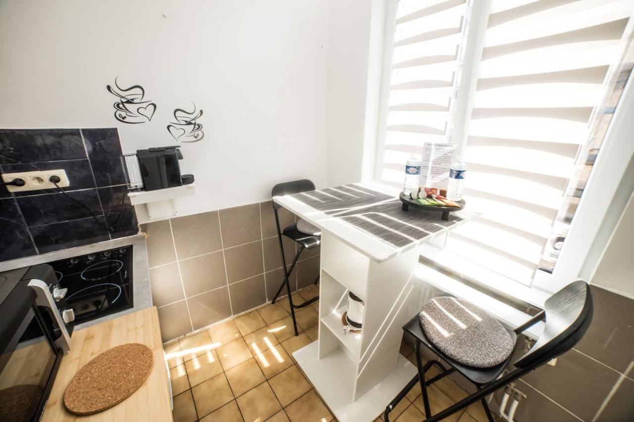 Centre Hidden Gem! For Up To 3 People Brussel
