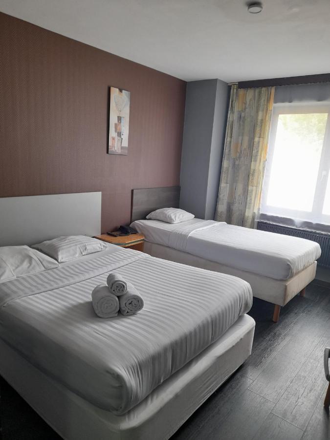 Hotel Albergo Hotel 2*