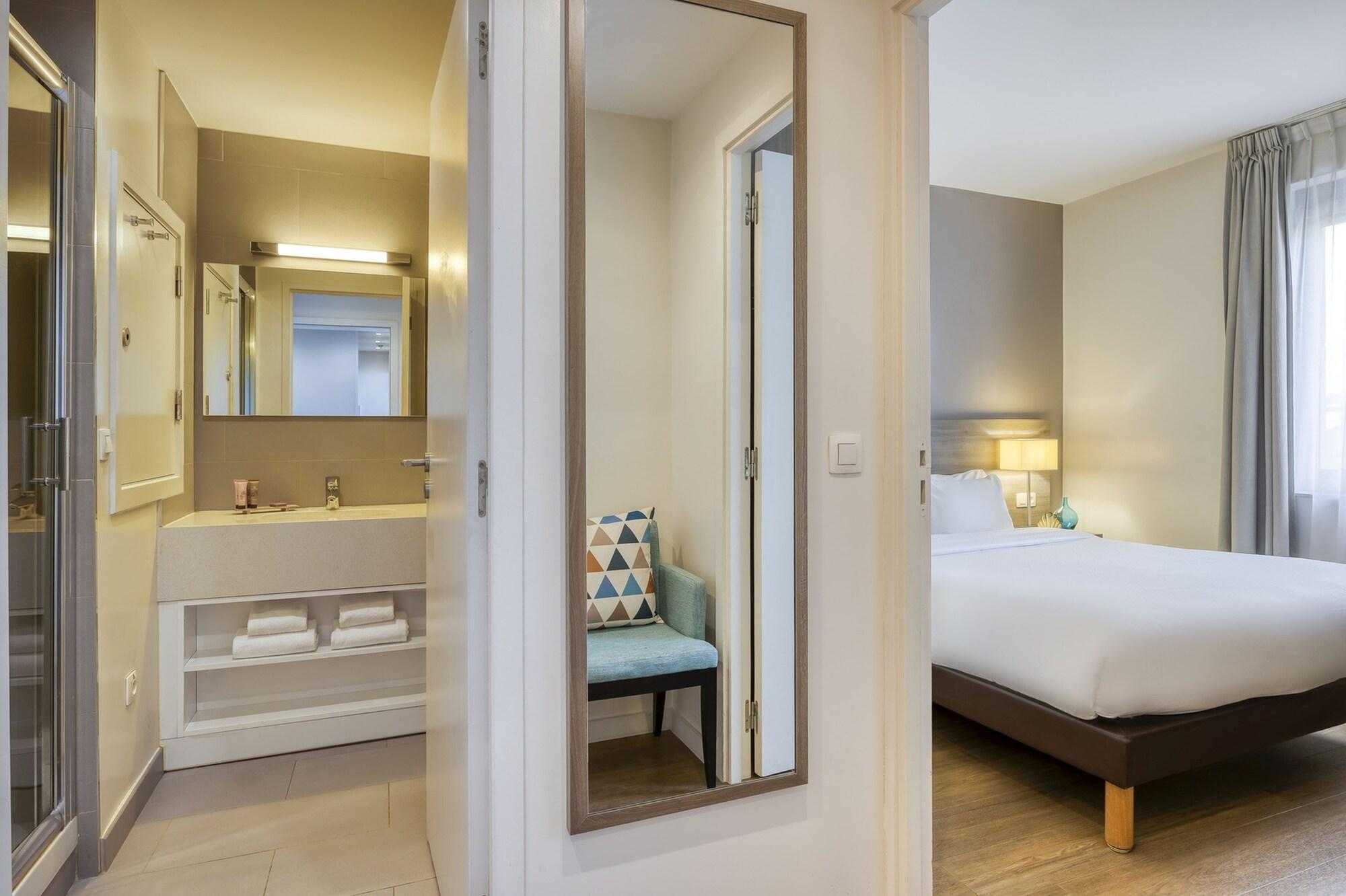 Aparthotel Citadines Toison D’or 3*