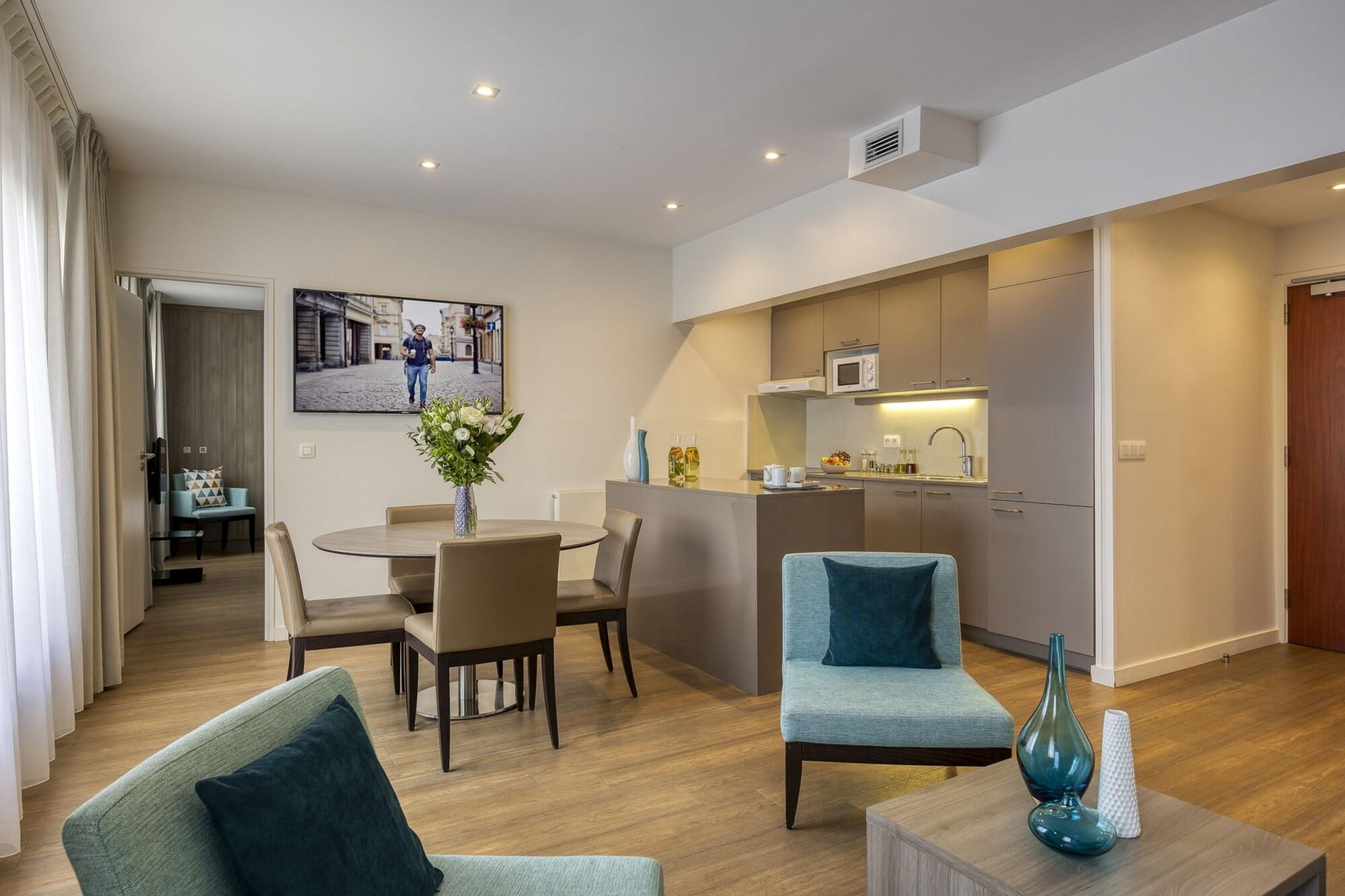 Citadines Toison D’or Aparthotel