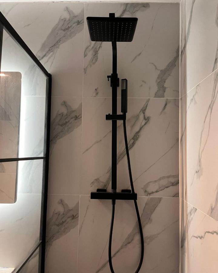 Hotel La Piece *