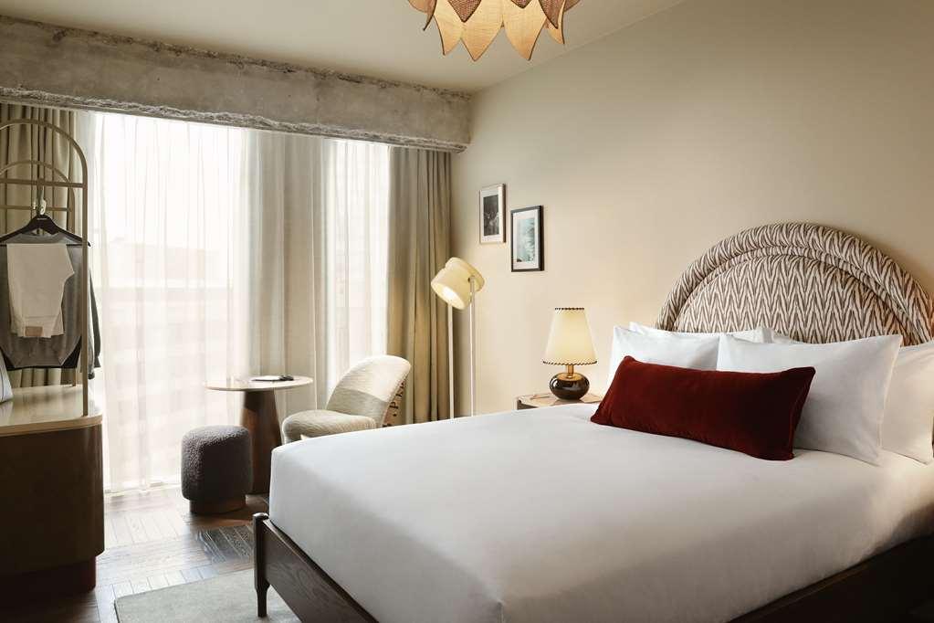 The Hoxton, Hotel 4*