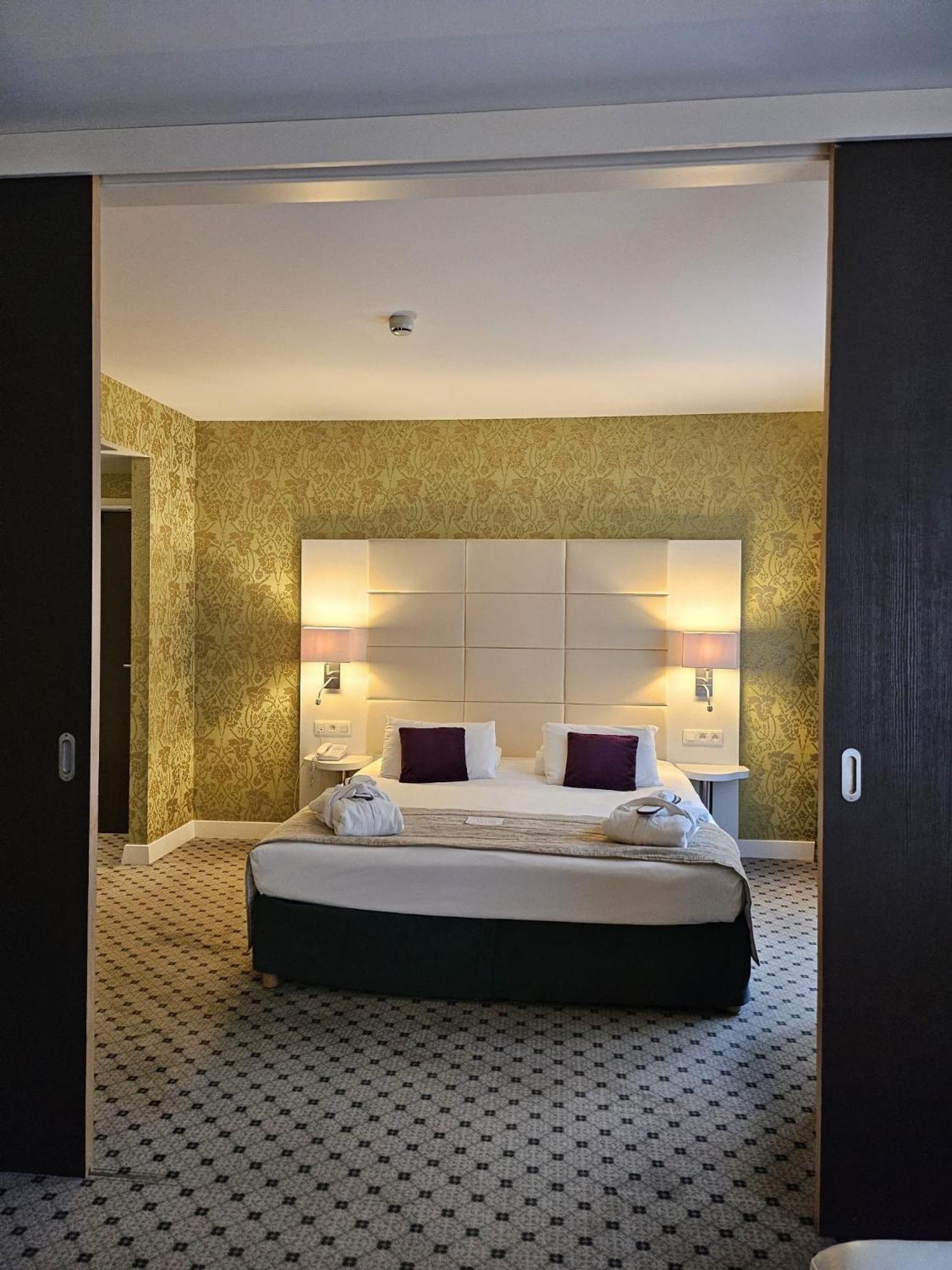 Mercure Centre Midi
