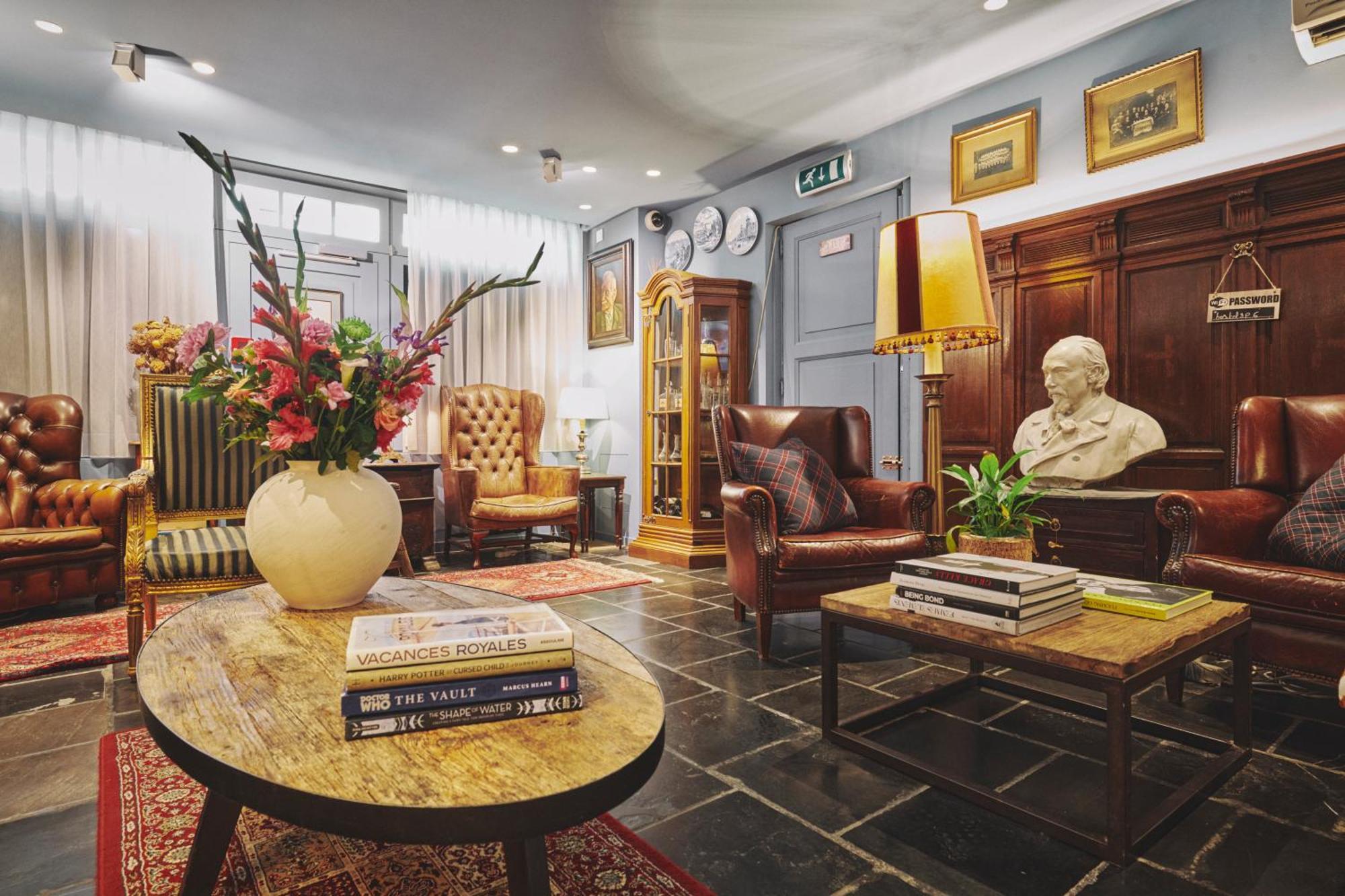 The Classic By 2go4 Grand Place Hostel *