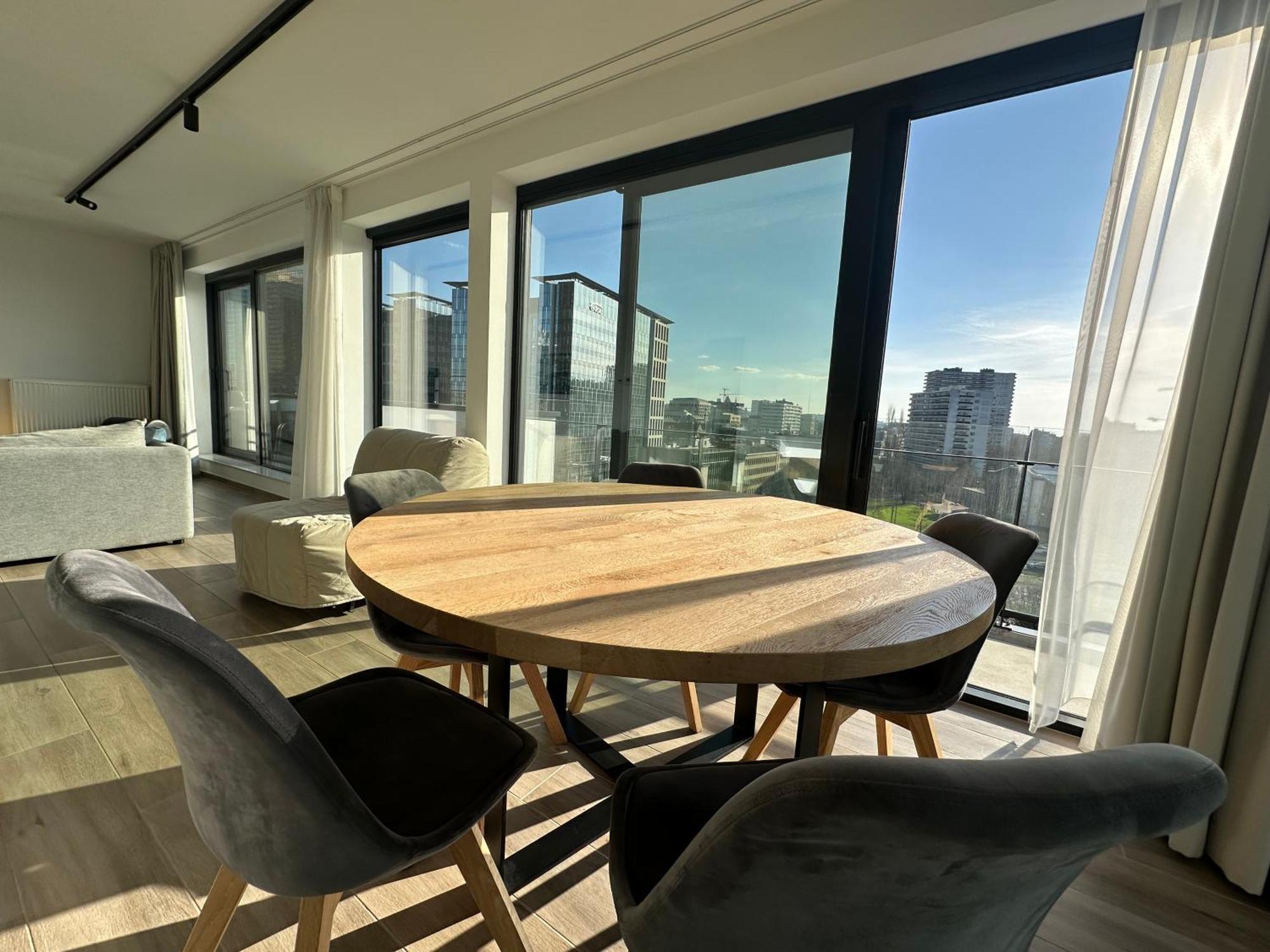 Penthouse In With Stunning View Appartement *