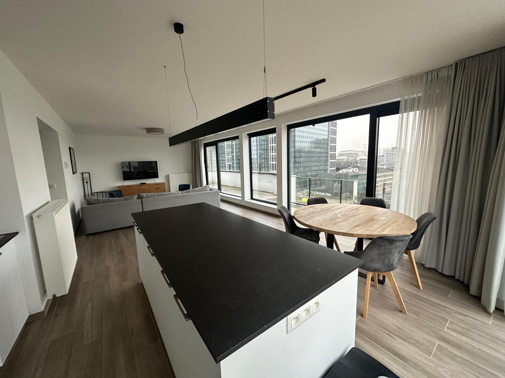 Penthouse In With Stunning View Appartement Brussel