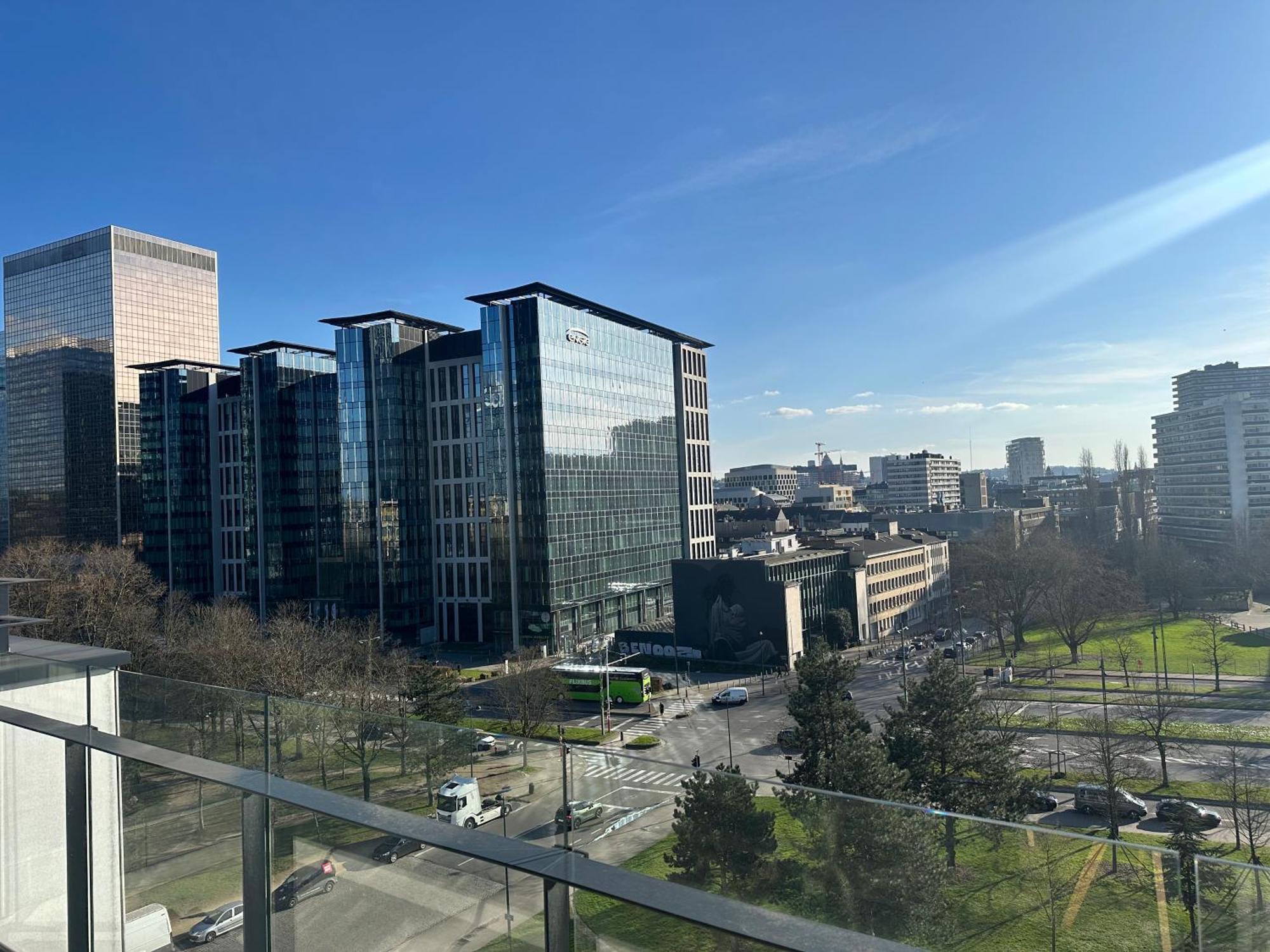 Penthouse In With Stunning View Appartement *