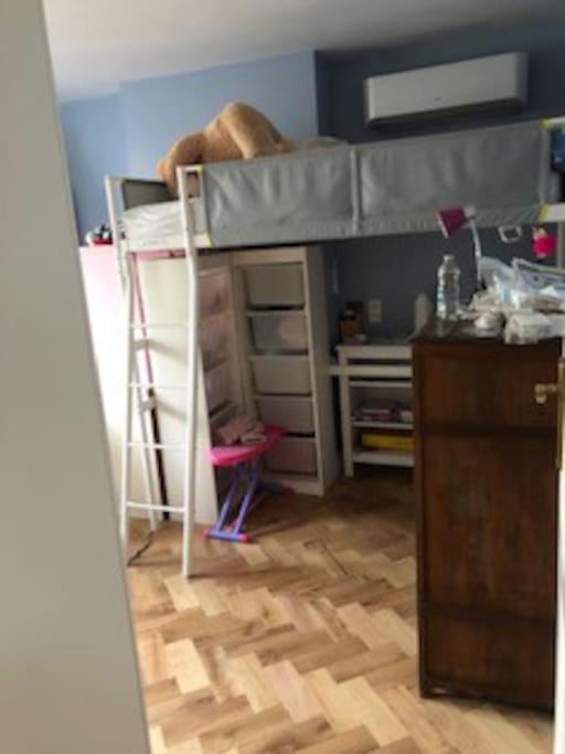 In Maison De Metre In Etterbeek Appartement *
