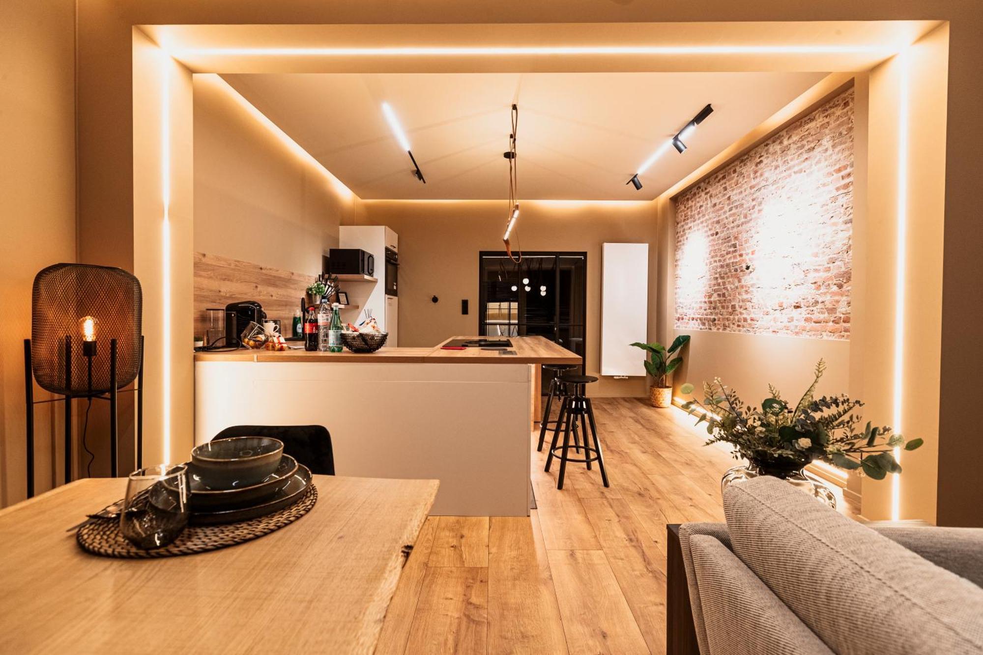 Golden Dove Luxury Apartment *