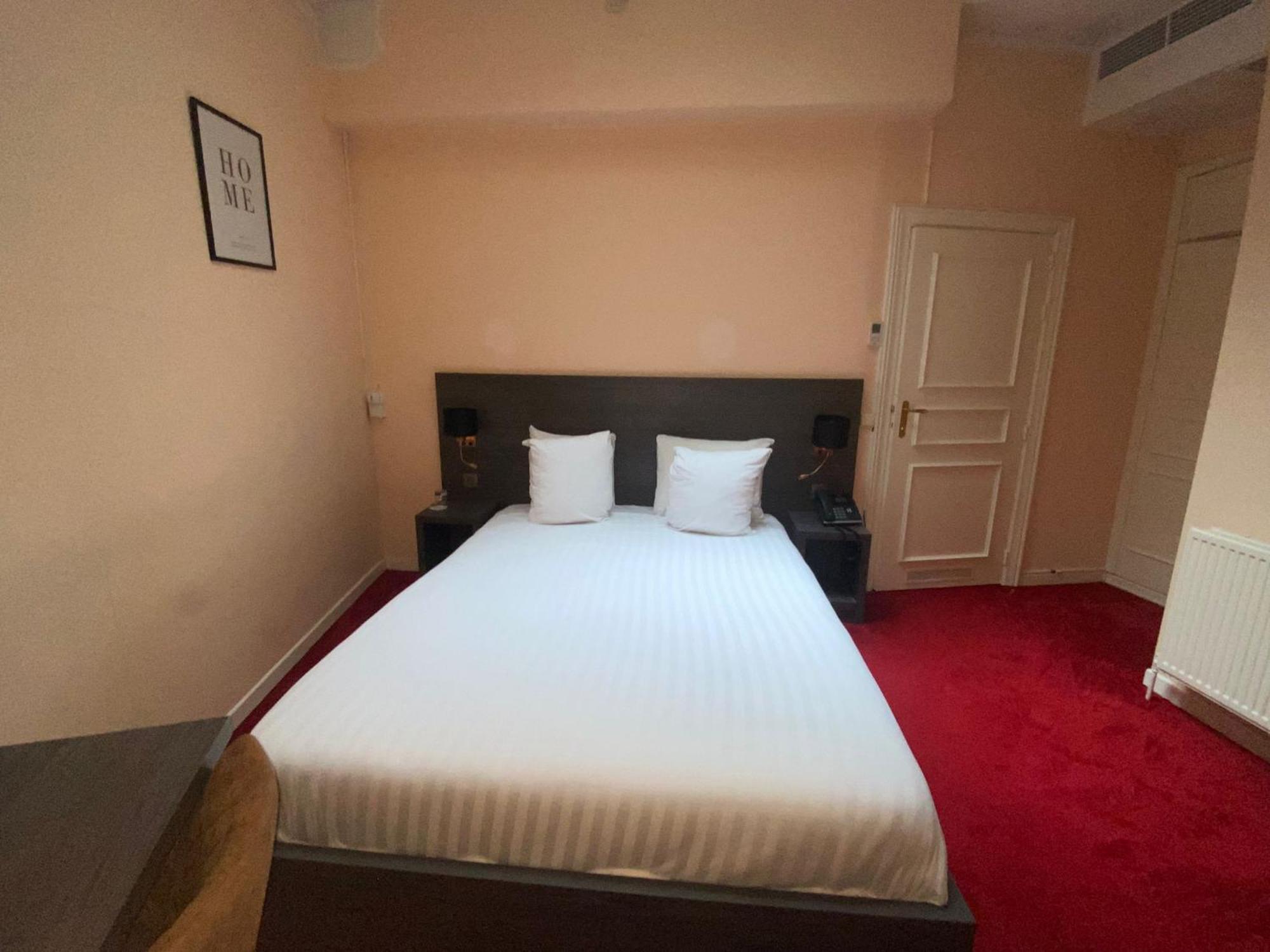 Hotel La Bourse 3*