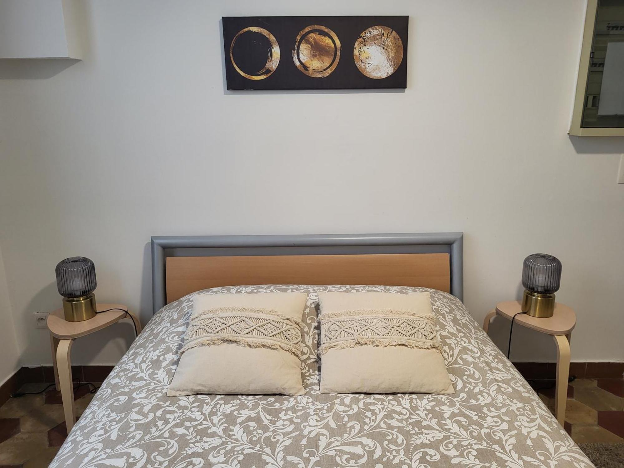 Bed & Blockchain Private With Shared Bathroom Guest house *