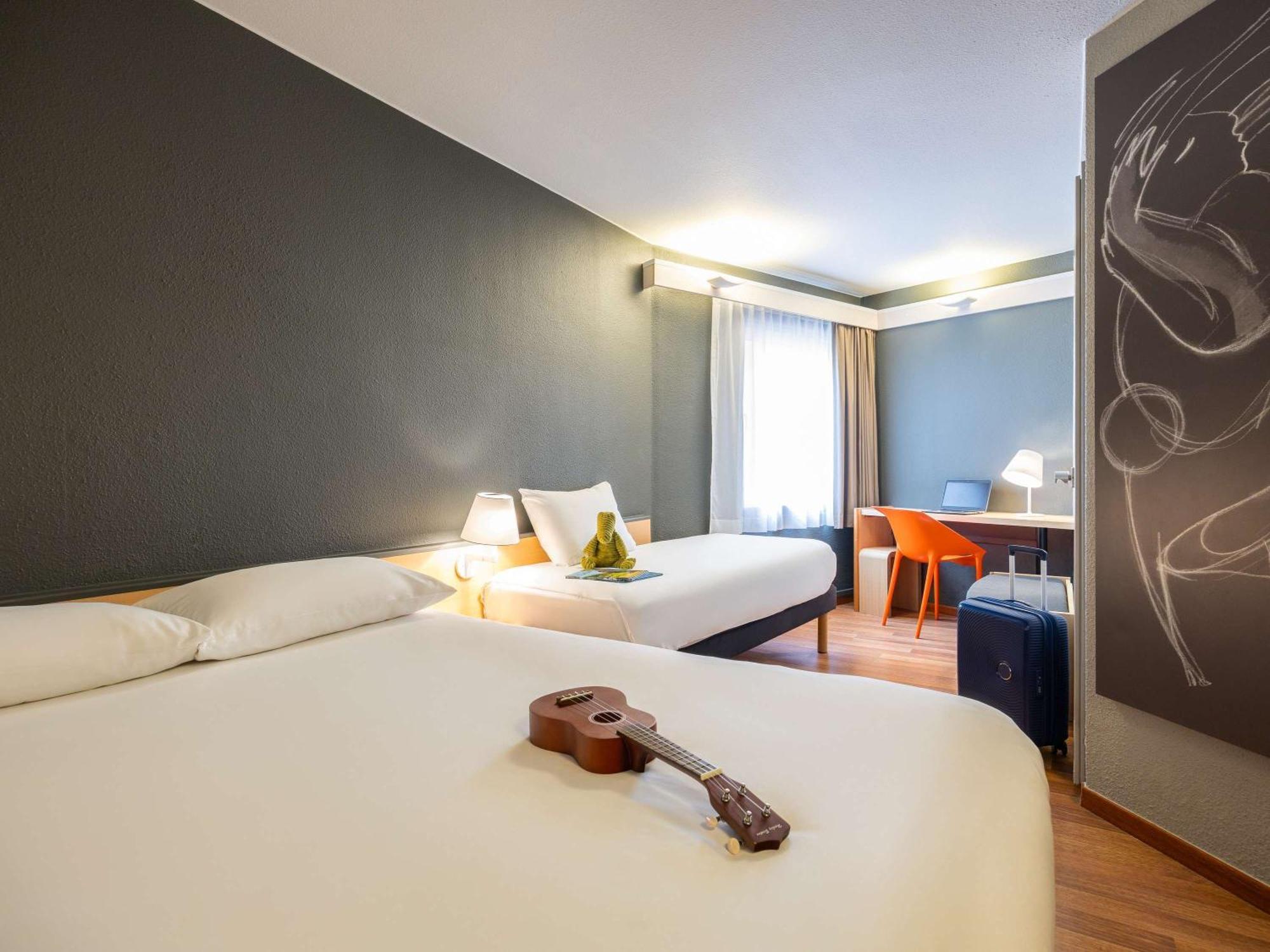 Ibis City Centre Hotel 3*