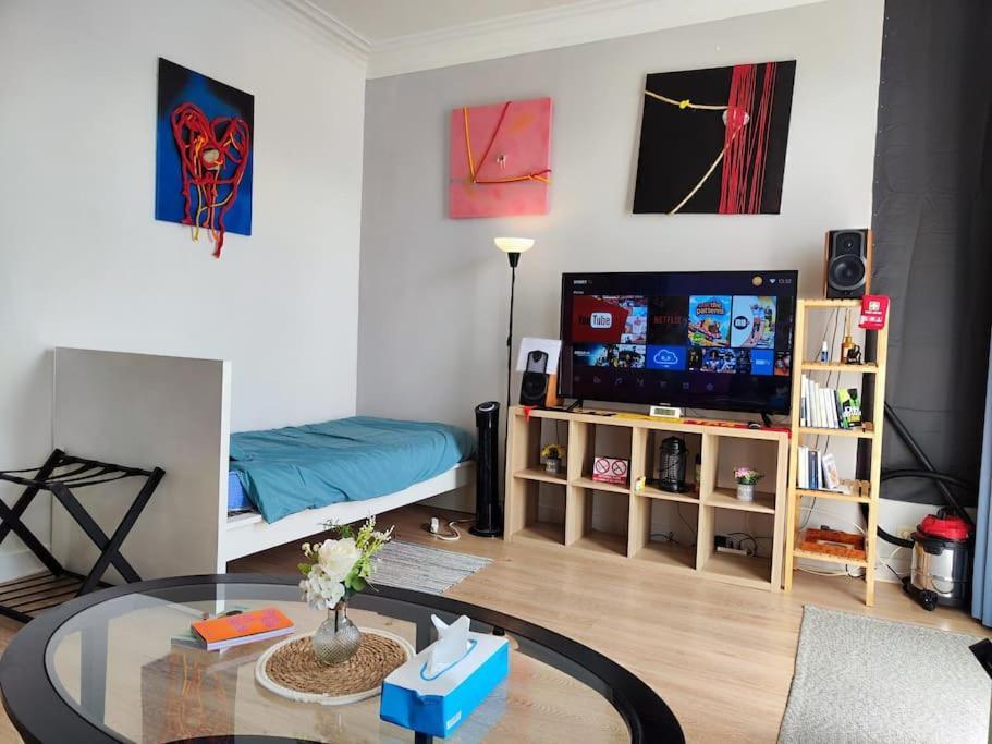 Studio Entier Avec Balcon - Tour Et Taxis Brüssel