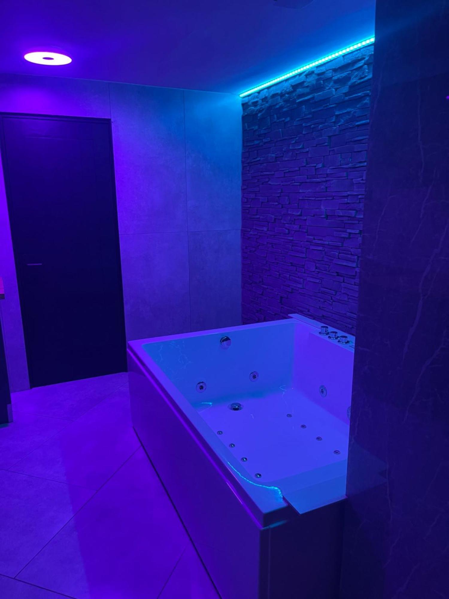 Appartamento Jungle Romantic - Private Jacuzzi - Bruxelles