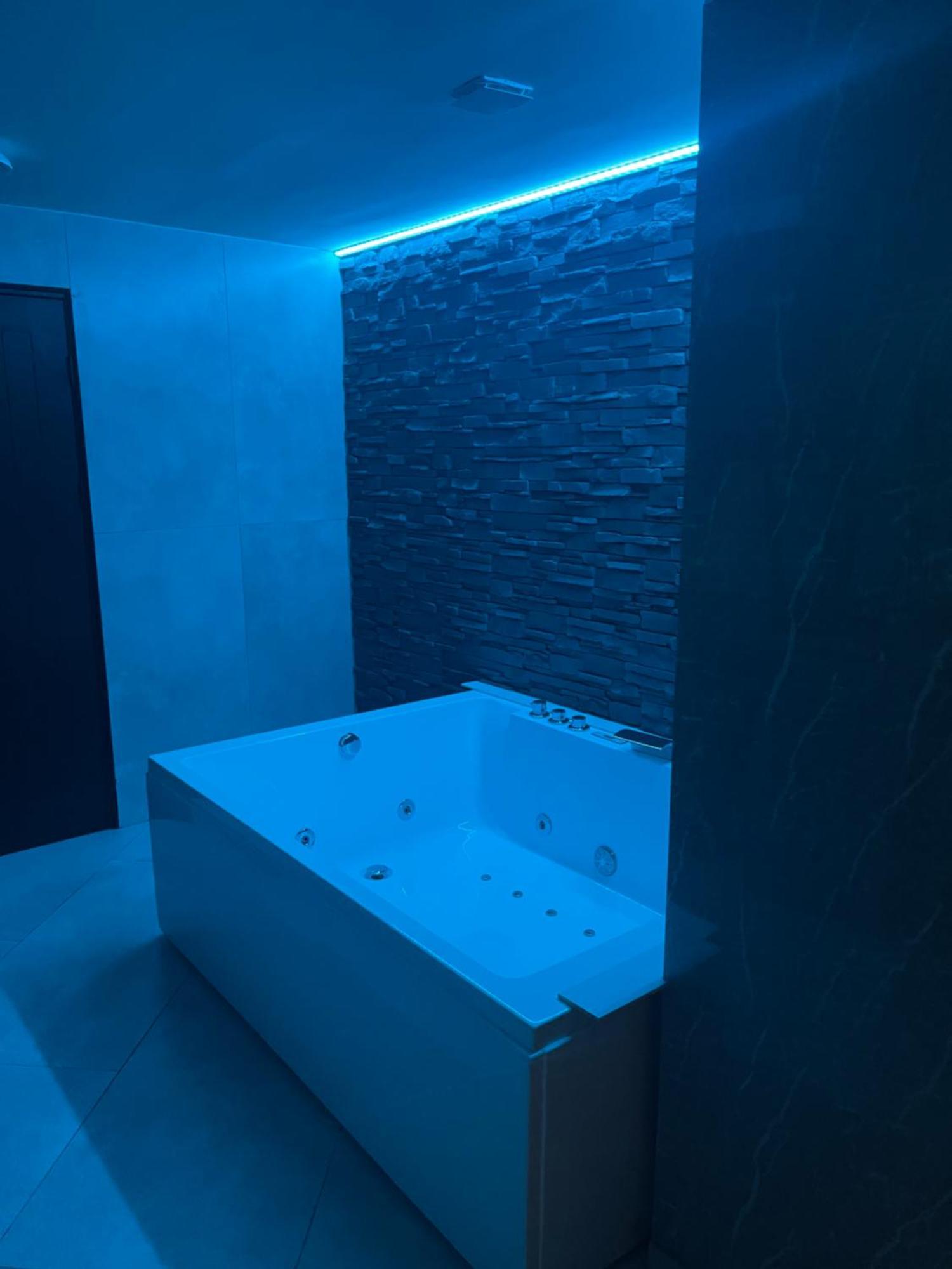 Jungle Romantic - Private Jacuzzi - Appartamento Bruxelles