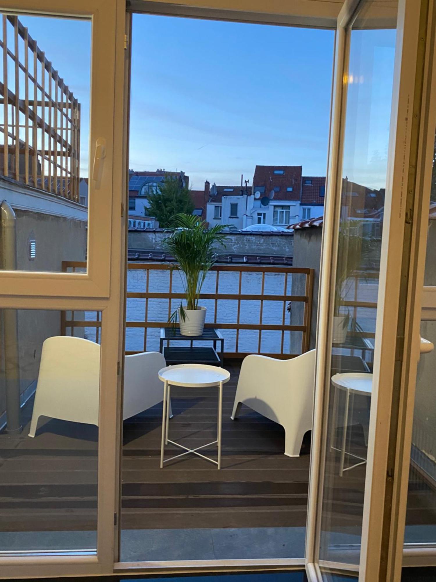 Fly House Apartment *