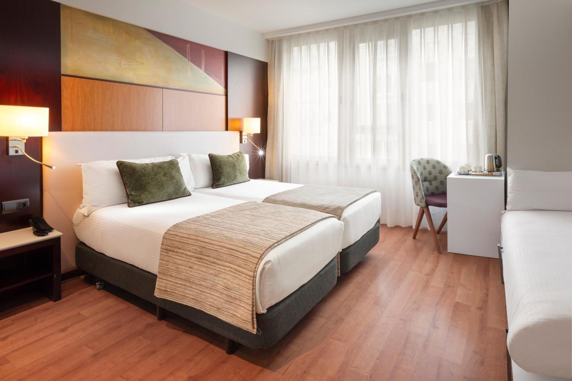 Catalonia Hotel 4*